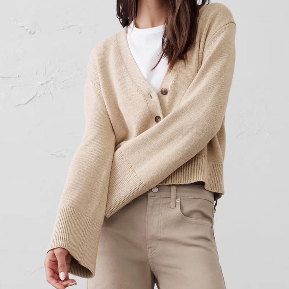 24 HR SALE!! Banana Republic Cream Cotton Bell-Sleeve Cardigan Size Large NWOT!